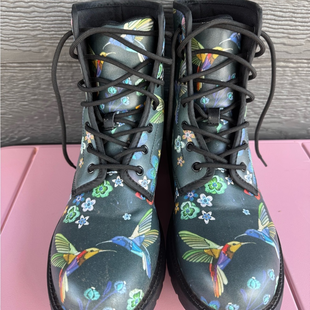 Hummingbird boots size 10 - Picture 2 of 4